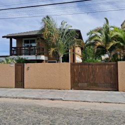 Casa Residencial com 230m², 3 quartos, 2 suítes, 3 garagens, no bairro Rio Tavares em Florianópolis