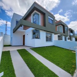 Casa Residencial com 122m², 3 quartos, 1 suíte, 2 garagens, no bairro Pântano Do Sul em Florianópolis