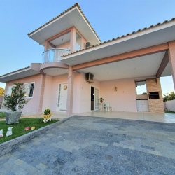 Casa Residencial com 140m², 3 quartos, 1 suíte, 4 garagens, no bairro Campeche em Florianópolis