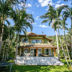 Casa em Condomínio com 350m², 4 quartos, 3 suítes, 3 garagens, no bairro Praia Mole em Florianópolis
