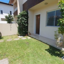 Casa Residencial com 141m², 3 quartos, 1 suíte, 2 garagens, no bairro Campeche em Florianópolis