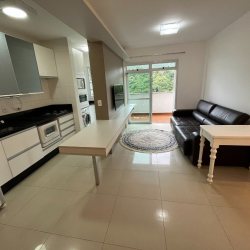 Cobertura com 131m², 1 quarto, 2 garagens, no bairro Itacorubi em Florianópolis