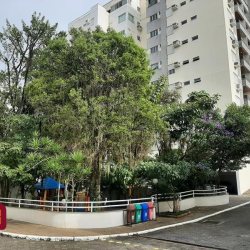 Apartamentos com 111m², 4 quartos, 1 suíte, 2 garagens, no bairro Trindade em Florianópolis