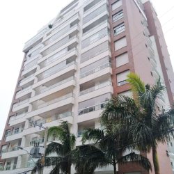 Apartamentos com 73m², 2 quartos, 1 suíte, 2 garagens, no bairro Beiramar em Florianópolis