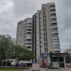 Apartamentos com 125m², 4 quartos, 2 suítes, 2 garagens, no bairro Agronômica em Florianópolis