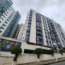 Cobertura com 203m², 3 quartos, 1 suíte, 3 garagens, no bairro Centro em Florianópolis