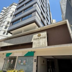 Sala com 48m², 1 garagem, no bairro Centro em Florianópolis