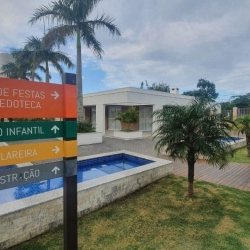 Casa em Condomínio com 78m², 2 quartos, 2 suítes, 1 garagem, no bairro Morro Das Pedras em Florianópolis