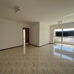 Apartamentos com 109m², 3 quartos, 1 suíte, 1 garagem, no bairro Balneário em Florianópolis