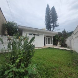 Casa Residencial com 94m², 2 quartos, 1 suíte, 4 garagens, no bairro Saco Dos Limões em Florianópolis