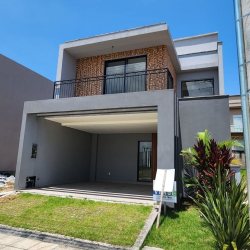 Casa em Condomínio com 171m², 3 quartos, 3 suítes, 2 garagens, no bairro Beira Rio em Biguaçu