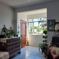 Apartamentos com 82m², 3 quartos, 1 suíte, no bairro Estreito em Florianópolis