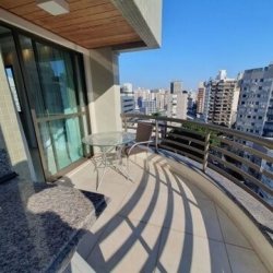 Apartamentos com 118m², 3 quartos, 3 suítes, 2 garagens, no bairro Centro em Florianópolis