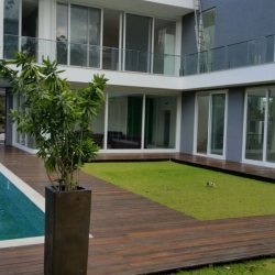 Casa em Condomínio com 488m², 5 quartos, 4 suítes, 6 garagens, no bairro Cacupé em Florianópolis