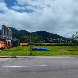 Terreno Comercial/Residencial com 450m², no bairro Beira Rio em Biguaçu