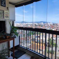 Apartamentos com 61m², 2 quartos, 1 garagem, no bairro Barreiros em São José