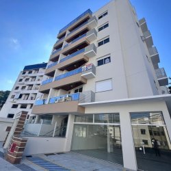 Cobertura com 129m², 3 quartos, 3 suítes, 2 garagens, no bairro Itacorubi em Florianópolis