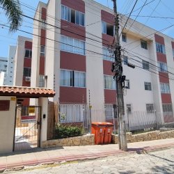 Apartamentos com 61m², 2 quartos, 1 garagem, no bairro Trindade em Florianópolis