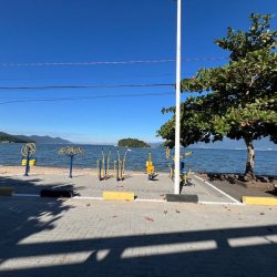 Casa Residencial com 150m², 3 quartos, 4 garagens, no bairro Tapera em Florianópolis