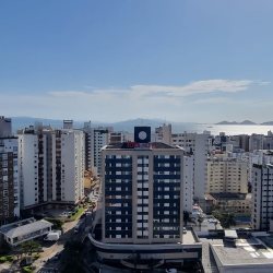 Apartamentos com 71m², 2 quartos, 1 suíte, 2 garagens, no bairro Centro em Florianópolis