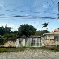 Terrenos Residenciais com 450m², no bairro Campeche em Florianópolis