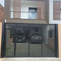 Casa Residencial com 188m², 3 quartos, 1 suíte, 2 garagens, no bairro Campeche em Florianópolis