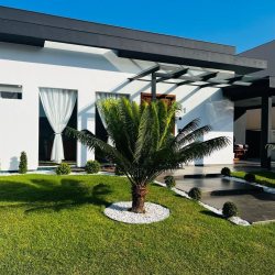 Casa em Condomínio com 350m², 4 quartos, 3 suítes, 2 garagens, no bairro São João Do Rio Vermelho em Florianópolis