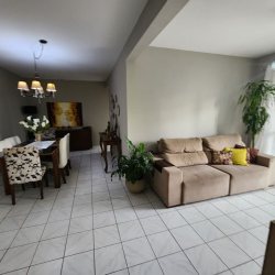 Apartamentos com 91m², 3 quartos, 1 suíte, 1 garagem, no bairro Canto em Florianópolis