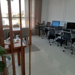 Sala com 32m², no bairro Barreiros em São José