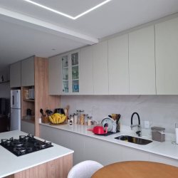 Casa Residencial com 157m², 3 quartos, 3 suítes, 2 garagens, no bairro Ingleses do Rio Vermelho em Florianópolis