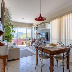 Cobertura com 84m², 2 quartos, 1 suíte, 1 garagem, no bairro Córrego Grande em Florianópolis