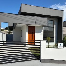 Casa Residencial com 64m², 2 quartos, 1 suíte, 2 garagens, no bairro Potecas em São José