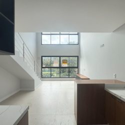 Loft com 51m², 1 quarto, 1 suíte, 1 garagem, no bairro Lagoa da Conceição em Florianópolis