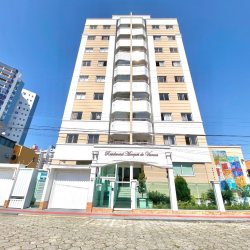 Apartamentos com 61m², 2 quartos, 1 garagem, no bairro Campinas em São José
