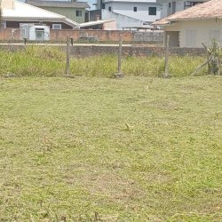 Terrenos Residenciais com 360m², no bairro Carianos em Florianópolis