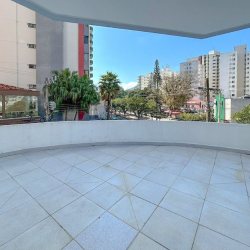 Apartamentos com 121m², 3 quartos, 1 suíte, 1 garagem, no bairro Centro em Florianópolis