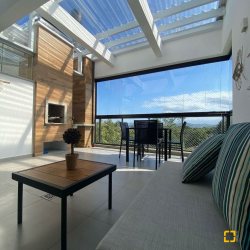 Cobertura com 150m², 2 quartos, 2 suítes, 2 garagens, no bairro Campeche em Florianópolis