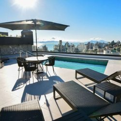 Loft com 49m², 1 quarto, 1 suíte, 1 garagem, no bairro Centro em Florianópolis