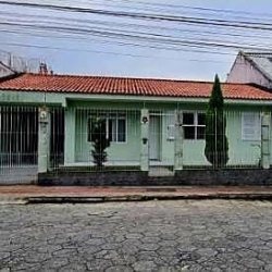 Casa Residencial com 200m², 4 quartos, 1 suíte, 3 garagens, no bairro Nossa Senhora Do Rosário em São José