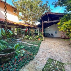 Casa Residencial com 551m², 8 quartos, 8 suítes, 6 garagens, no bairro Jurerê Internacional em Florianópolis