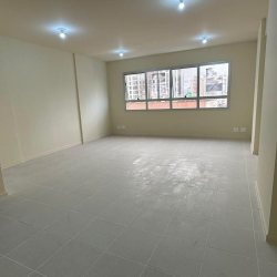 Sala com 37m², no bairro Estreito em Florianópolis