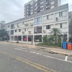 Apartamentos com 101m², 3 quartos, 1 suíte, 1 garagem, no bairro Coqueiros em Florianópolis