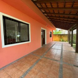 Casa Residencial com 91m², 1 quarto, 1 suíte, 4 garagens, no bairro Campeche em Florianópolis