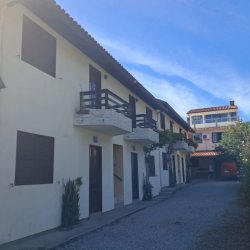 Pousada com 500m², 12 quartos, 12 suítes, 11 garagens, no bairro Canasvieiras em Florianópolis