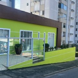 Casa Comercial com 96m², no bairro Centro em Florianópolis