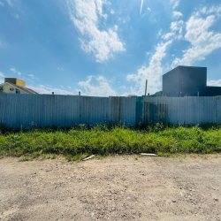 Terrenos Residenciais com 360m², no bairro Carianos em Florianópolis