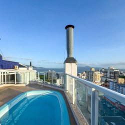 Cobertura com 244m², 3 quartos, 1 suíte, 2 garagens, no bairro Coqueiros em Florianópolis