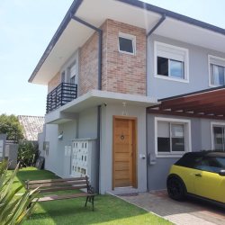 Casa Residencial com 95m², 2 quartos, 2 suítes, 1 garagem, no bairro Cachoeira Do Bom Jesus em Florianópolis