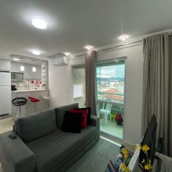 Apartamentos com 75m², 2 quartos (sendo 1 suíte), 1 garagem, no bairro Centro em Palhoça