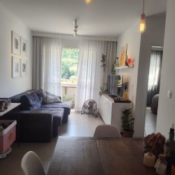 Apartamentos com 59m², 2 quartos, 1 garagem, no bairro Carvoeira em Florianópolis